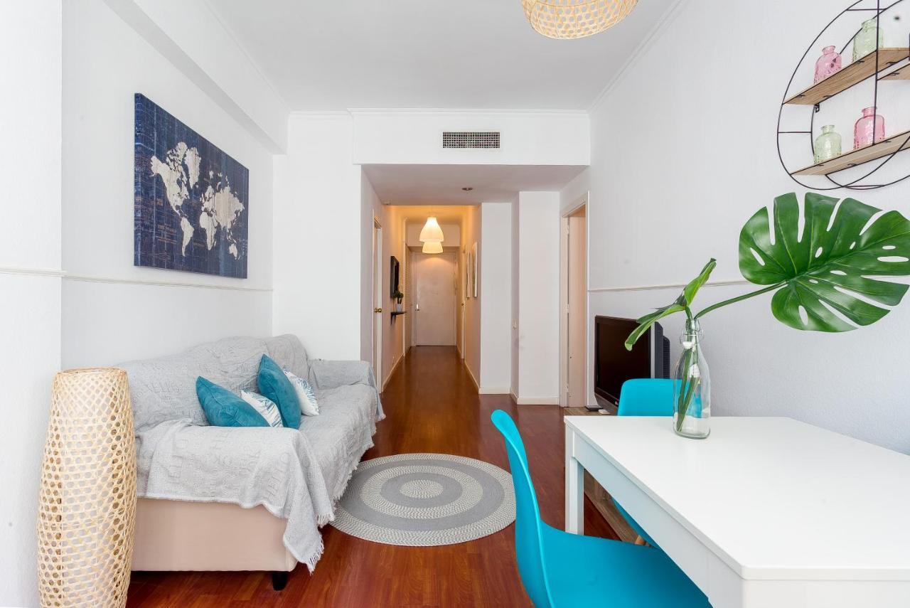 Lodging Apartments Illa Diagonal Barcellona Esterno foto